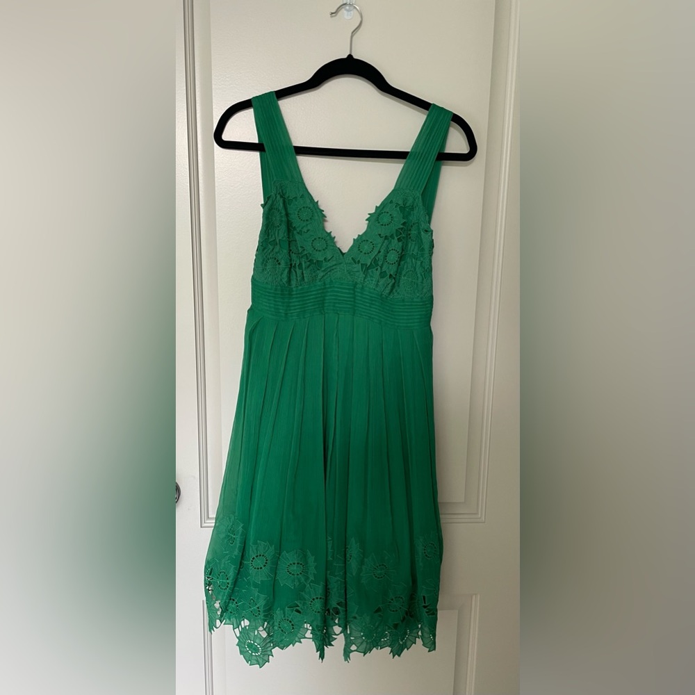 CATHERINE MALANDRINO COCKTAIL DRESS IN EMERALD GREEN SILK, SZ 8